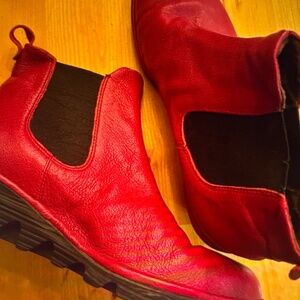 Fly London Women’s Red Leather Chelsea Boots Size 8.5